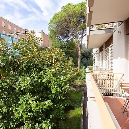 Dona's House アパート *